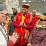 केदारनाथ पहुंचे कैलाश खेर, बाबा केदार के दर्शन कर मांगी देश की खुशहाली