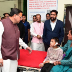 पिथौरागढ़ अस्पताल में सीएम धामी ने परखी स्वास्थ्य व्यवस्थाएं, अधिकारियों को दिए निर्देश..