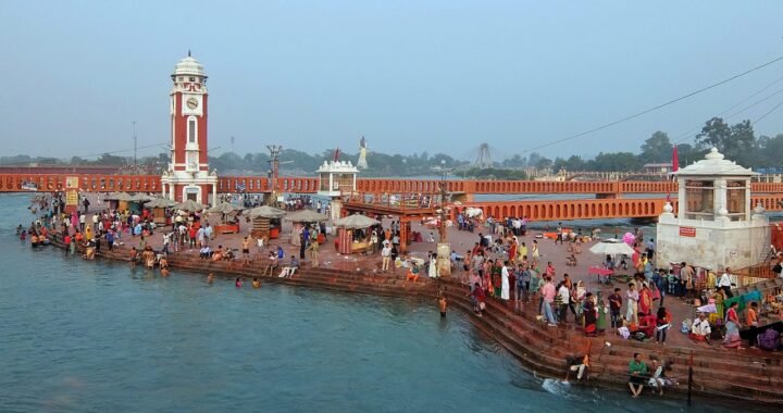 बुद्ध पूर्णिमा पर हरिद्वार में श्रद्धालुओं की भारी भीड़, गंगा घाटों पर दिखी गहरी आस्था
