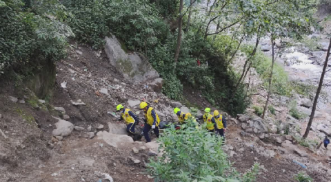 केदारनाथ मार्ग पर शव मिलने से सनसनी, पुलिस और एसडीआरएफ मौके पर पहुंची..